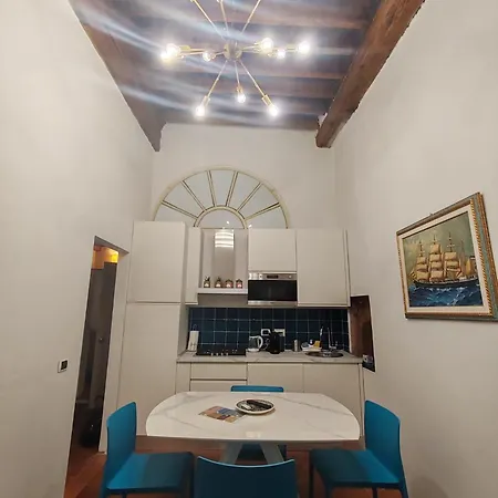 דירה Corte Aranci Deluxe In Historic Center Of *